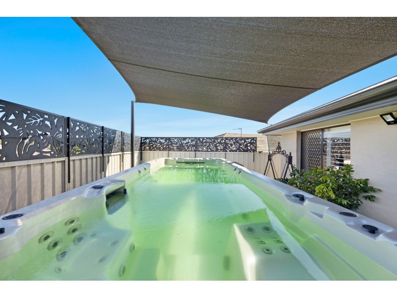 67 Jenna Drive, Raworth NSW 2321