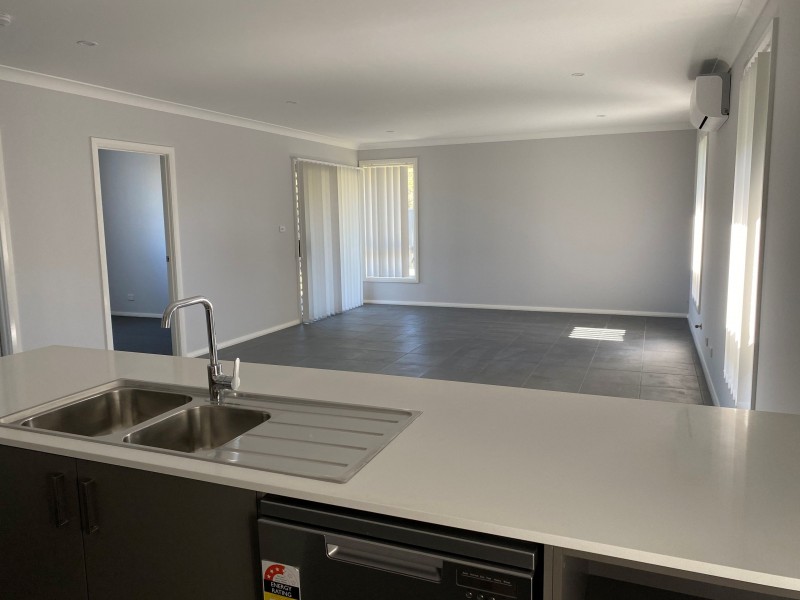 11 Sunset Drive, Thornton NSW 2322