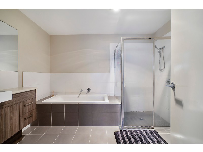 8 & 8a Sandridge Street, Thornton NSW 2322