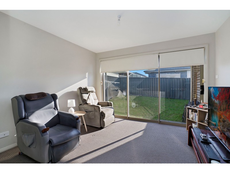8 & 8a Sandridge Street, Thornton NSW 2322