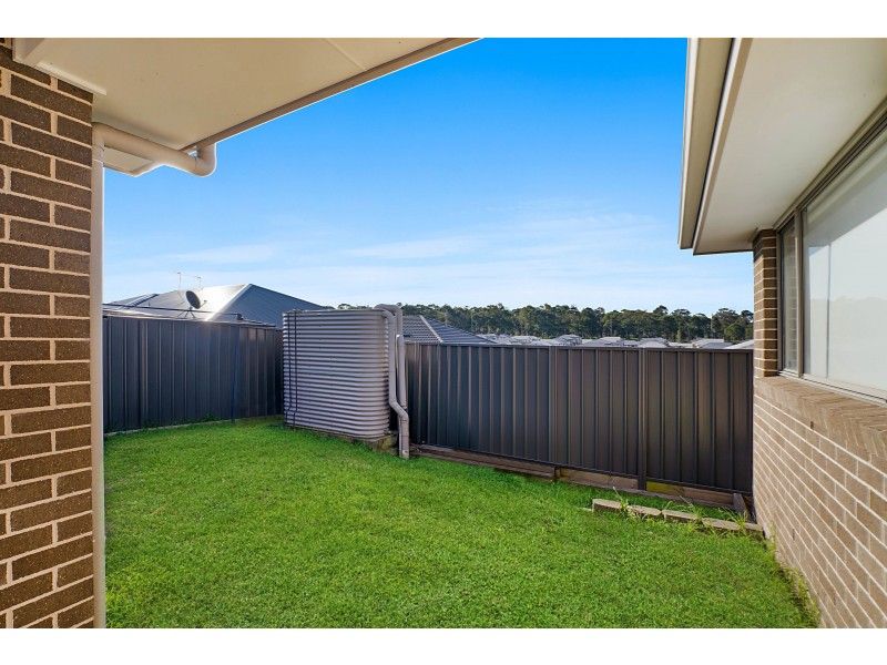8 & 8a Sandridge Street, Thornton NSW 2322