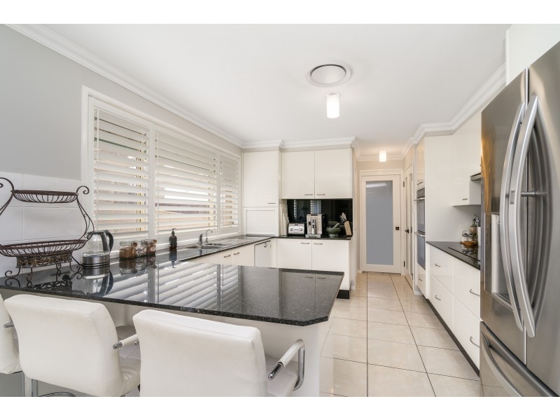 13 Drayton Crescent, Thornton NSW 2322