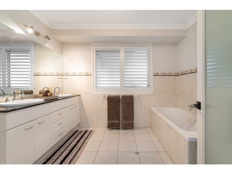 13 Drayton Crescent, Thornton NSW 2322