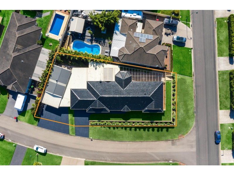 13 Drayton Crescent, Thornton NSW 2322