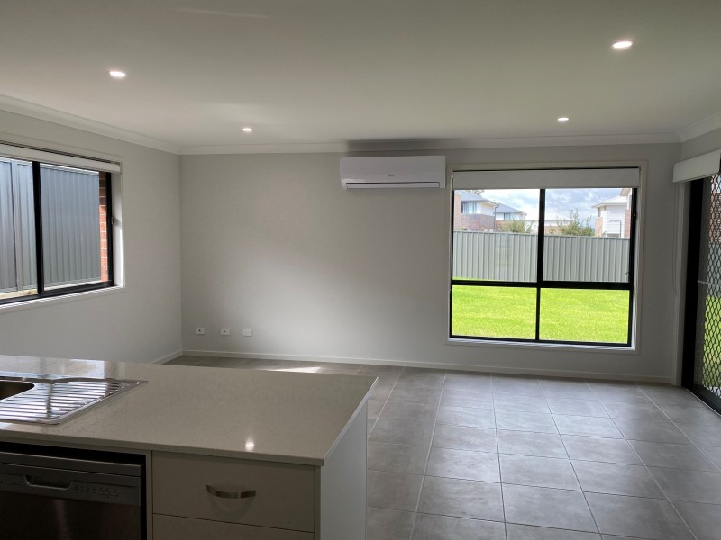 4 Morecambe Circuit, Thornton NSW 2322