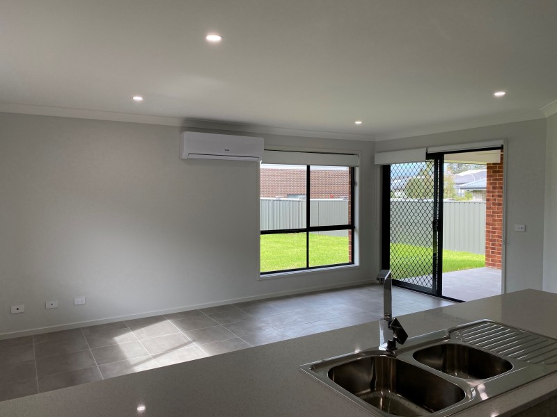 4 Morecambe Circuit, Thornton NSW 2322