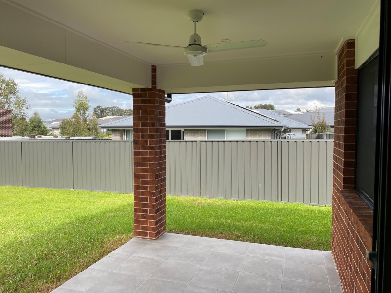 4 Morecambe Circuit, Thornton NSW 2322