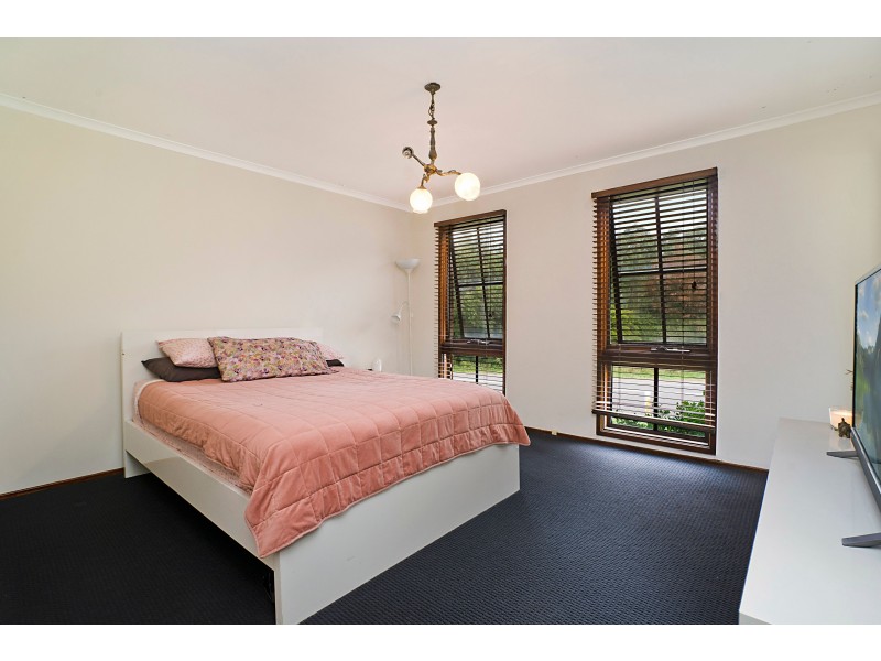 5 Deschamps Close, Thornton NSW 2322