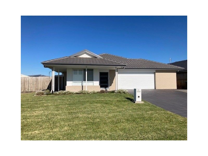 41 Barr Promenade, Thornton NSW 2322