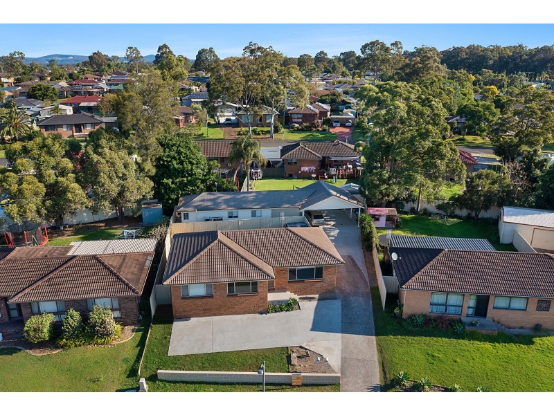 15 & 15a Pepler Place, Thornton NSW 2322