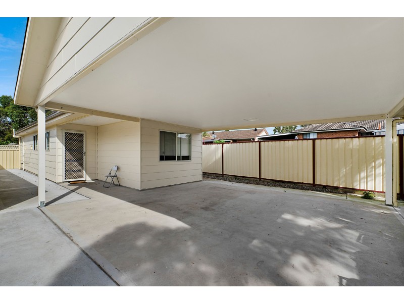 15 & 15a Pepler Place, Thornton NSW 2322