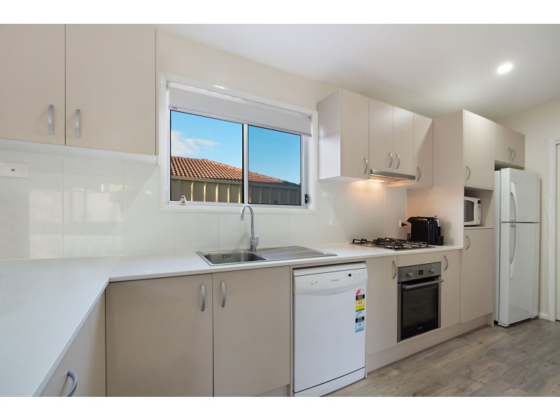 15 & 15a Pepler Place, Thornton NSW 2322