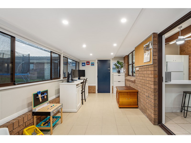 24 Stradbroke Avenue, Metford NSW 2323