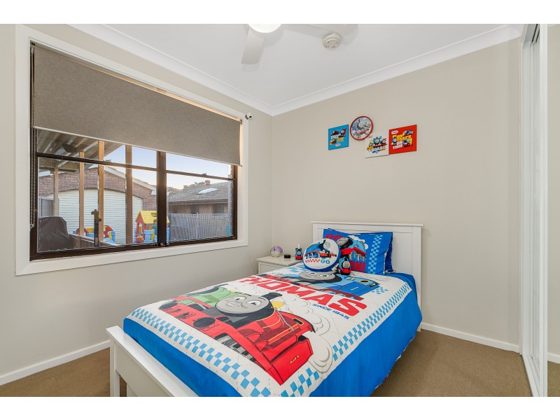 24 Stradbroke Avenue, Metford NSW 2323