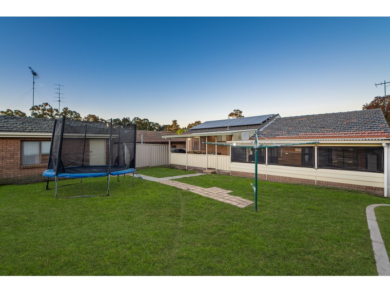 24 Stradbroke Avenue, Metford NSW 2323