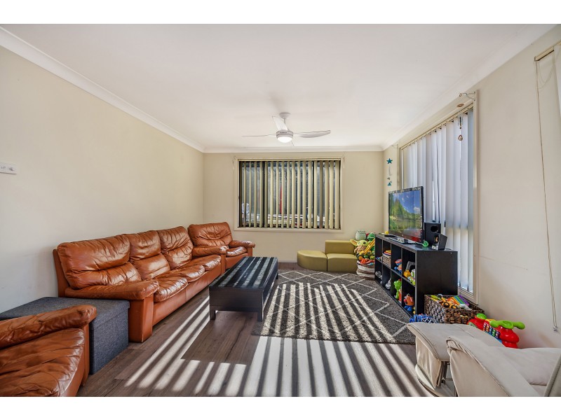 54 Canterbury Drive, Raworth NSW 2321