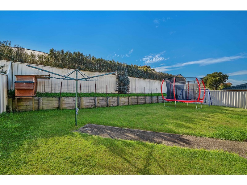 54 Canterbury Drive, Raworth NSW 2321