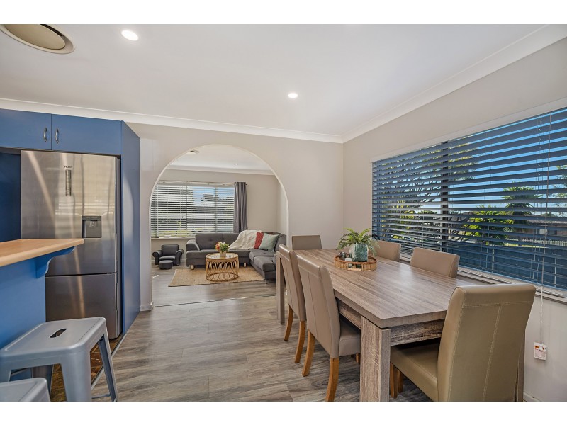 8 Barlow Close, Thornton NSW 2322