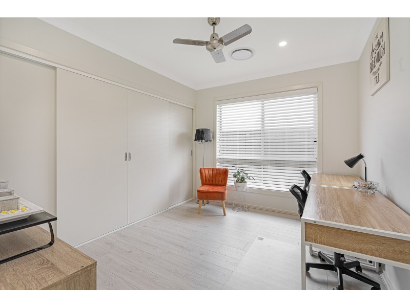 13 Crestwood Road, Thornton NSW 2322