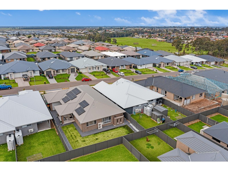 13 Crestwood Road, Thornton NSW 2322