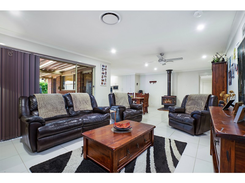 2 Woodbine Close, Woodberry NSW 2322