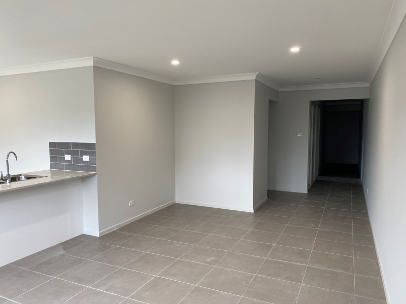2/11 Parkham Street, Thornton NSW 2322