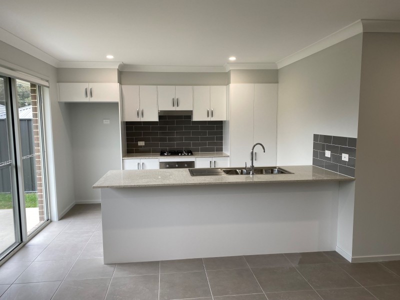 2/11 Parkham Street, Thornton NSW 2322