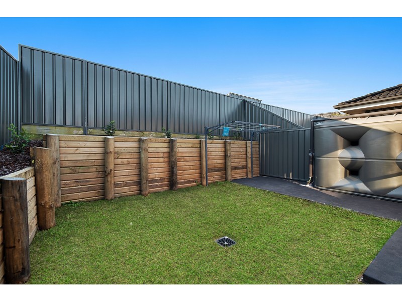 1 & 2/6 Shalistan Street, Cliftleigh NSW 2321