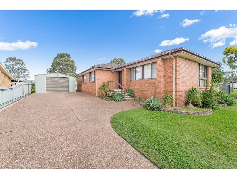 6 Barlow Close, Thornton NSW 2322
