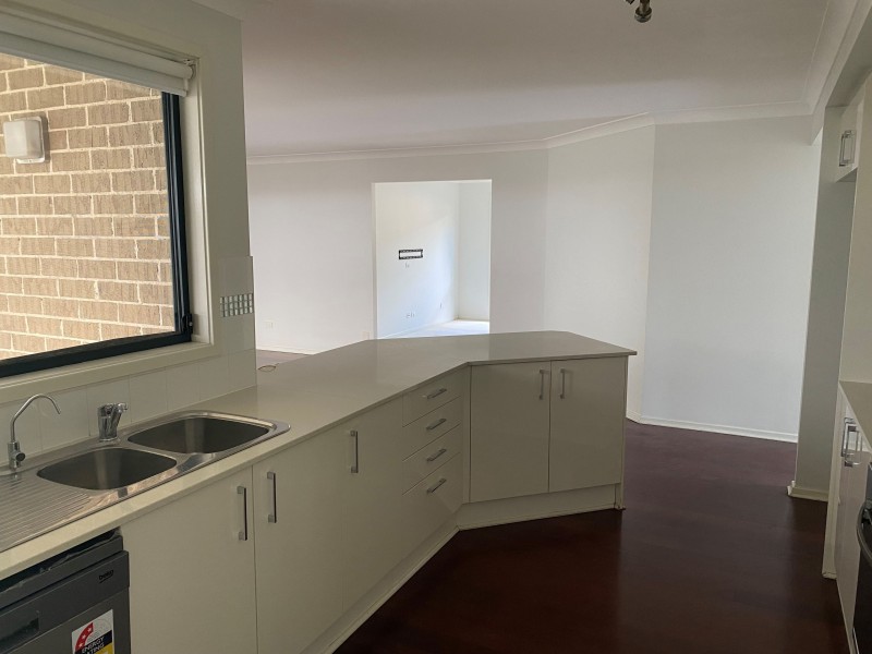 9 James Leslie Drive, Gillieston Heights NSW 2321