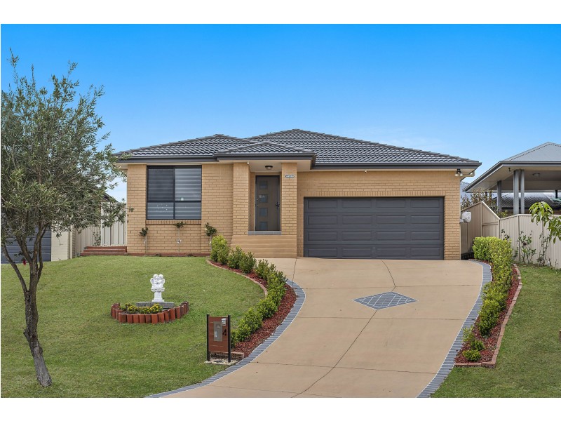 4 Jory Crescent, Raworth NSW 2321