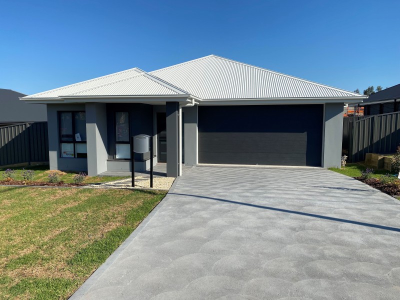 27 Birch Grove, Aberglasslyn NSW 2320