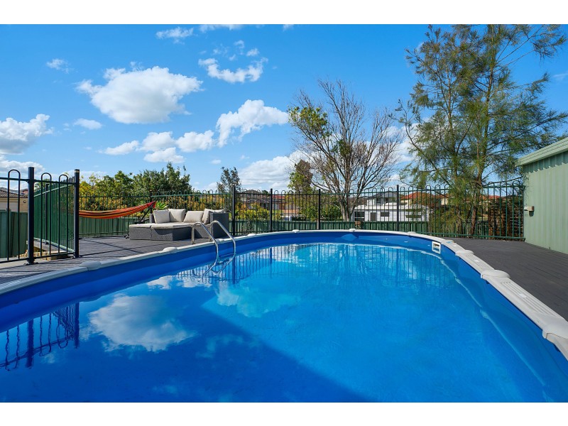 6 Featherwood Place, Thornton NSW 2322