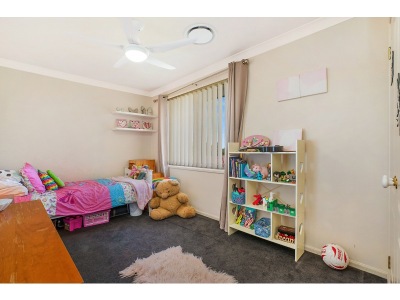 6 Featherwood Place, Thornton NSW 2322