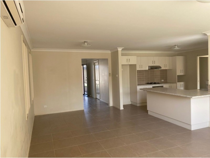 4/40 Dunkley Street, Rutherford NSW 2320