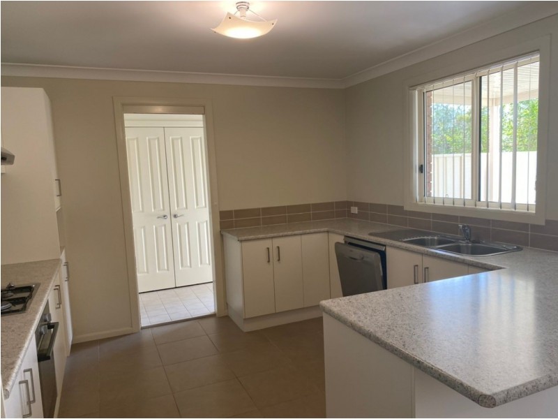 4/40 Dunkley Street, Rutherford NSW 2320