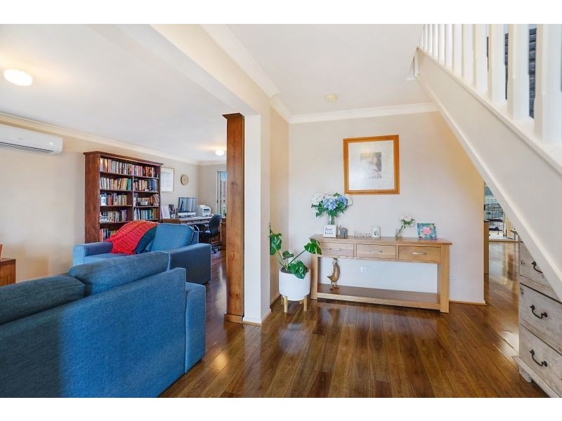 6 Featherwood Place, Thornton NSW 2322