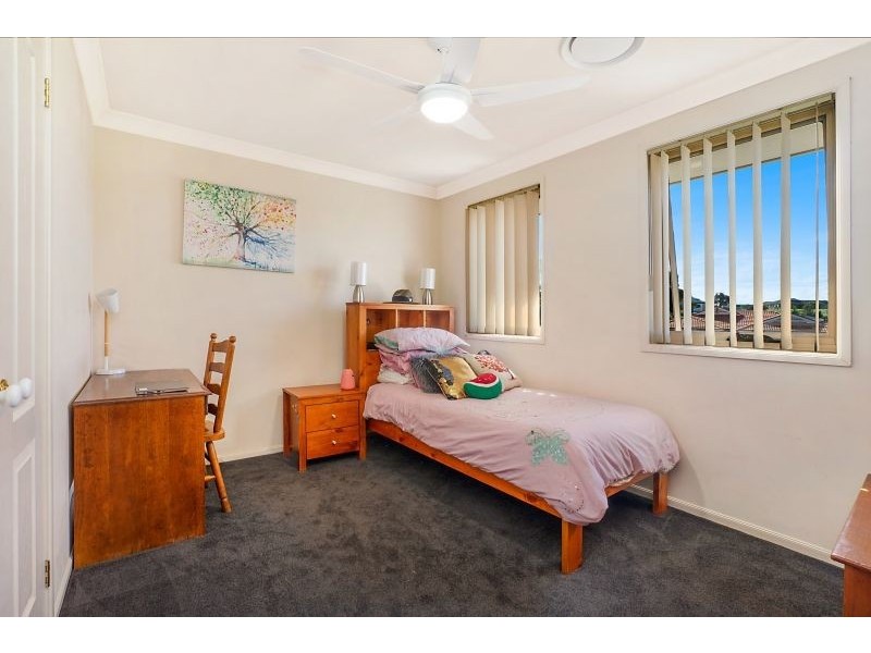 6 Featherwood Place, Thornton NSW 2322