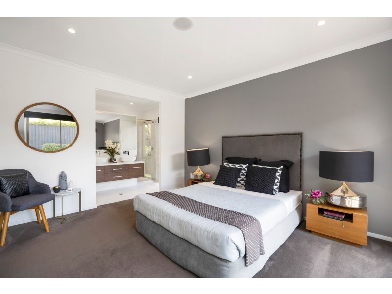 33 Kingham Circuit, Thornton NSW 2322