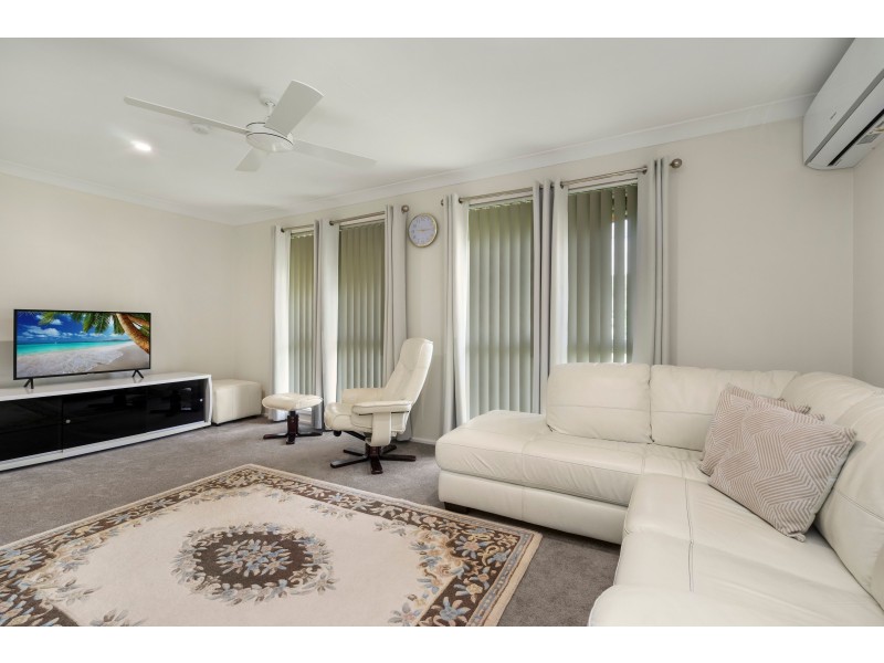 9 Sapphire Drive, Tarro NSW 2322