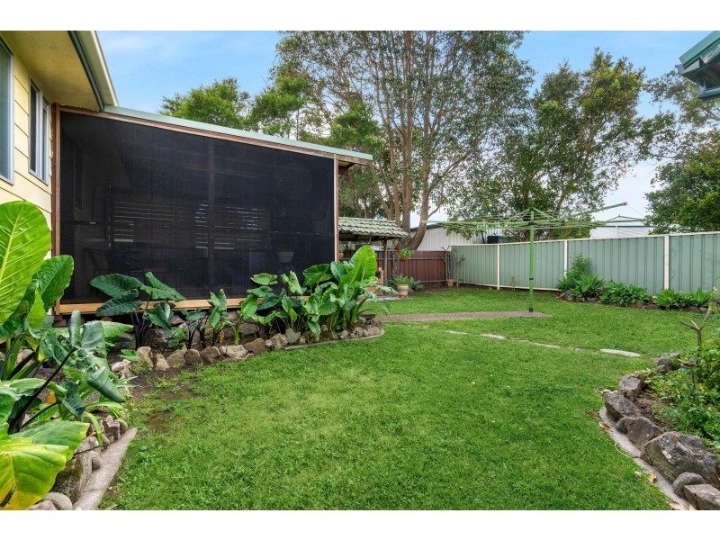 9 Sapphire Drive, Tarro NSW 2322