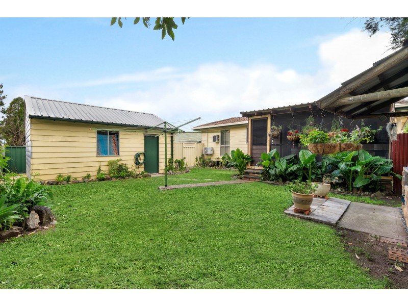 9 Sapphire Drive, Tarro NSW 2322