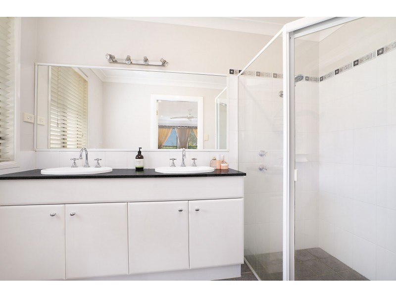 25 Yaldara Avenue, Thornton NSW 2322