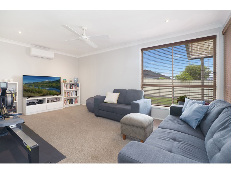 25 Yaldara Avenue, Thornton NSW 2322