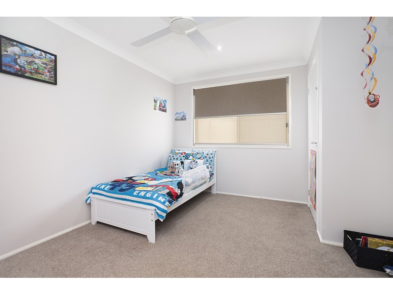 25 Yaldara Avenue, Thornton NSW 2322