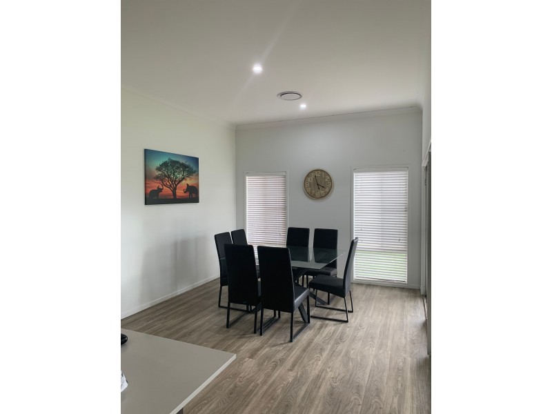 4 Warden Close, Bolwarra Heights NSW 2320