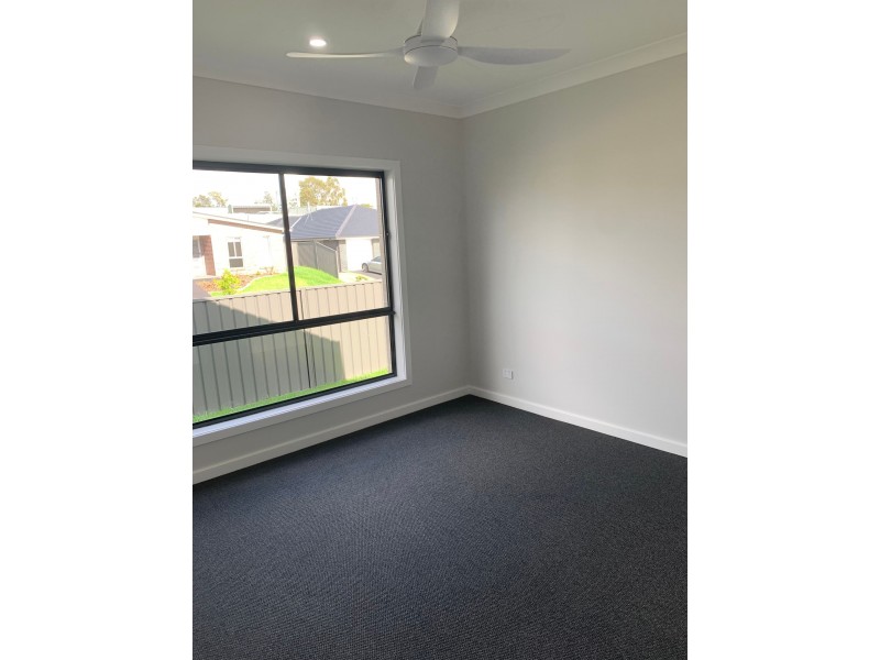 1/12 Tourmaline Drive, Rutherford NSW 2320