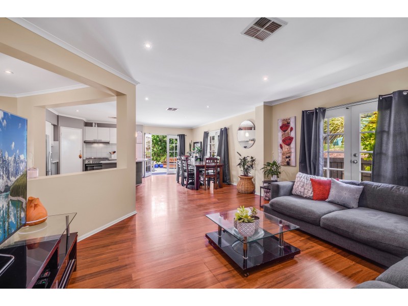 8 Cambewarra Avenue, Thornton NSW 2322