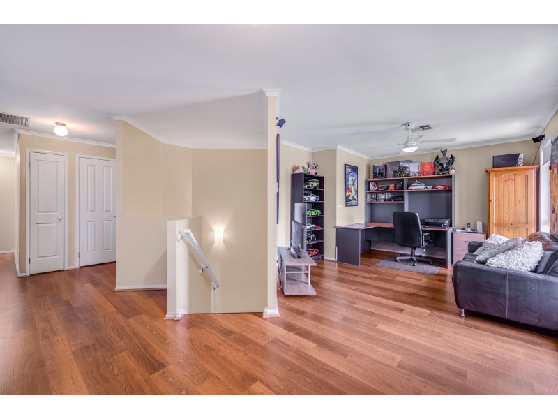 8 Cambewarra Avenue, Thornton NSW 2322