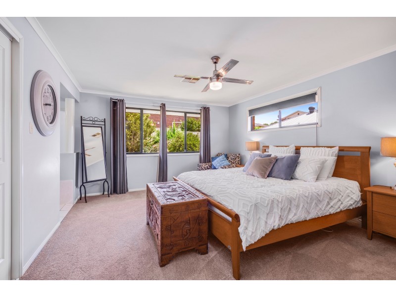 8 Cambewarra Avenue, Thornton NSW 2322